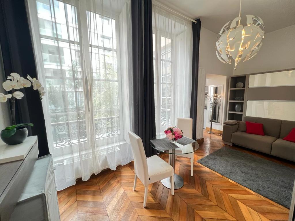 Le Lumineux - Le Chic En Hypercentre - Bellecour Apartman Lyon Kültér fotó
